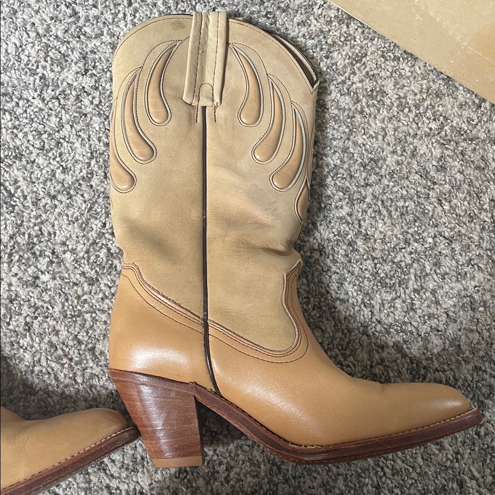 Vintage Frye Boots - Picture 3 of 13